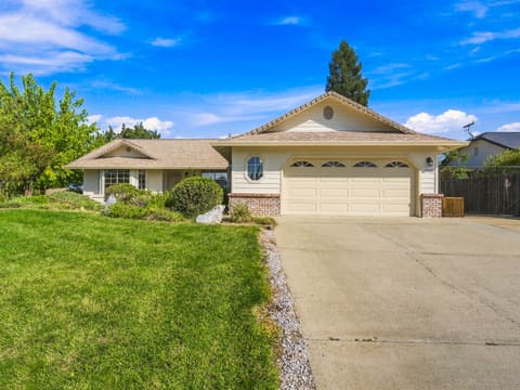 Photograph 3 of 3090 Howard Dr