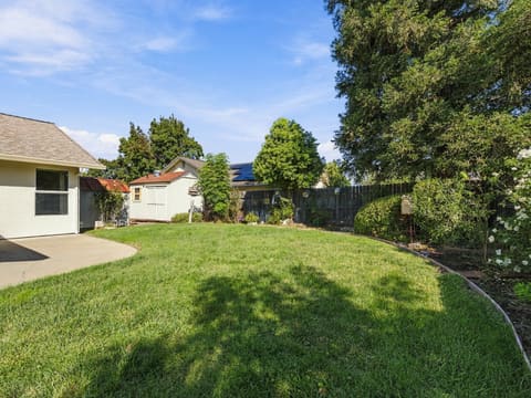 Photograph 35 of 3090 Howard Dr
